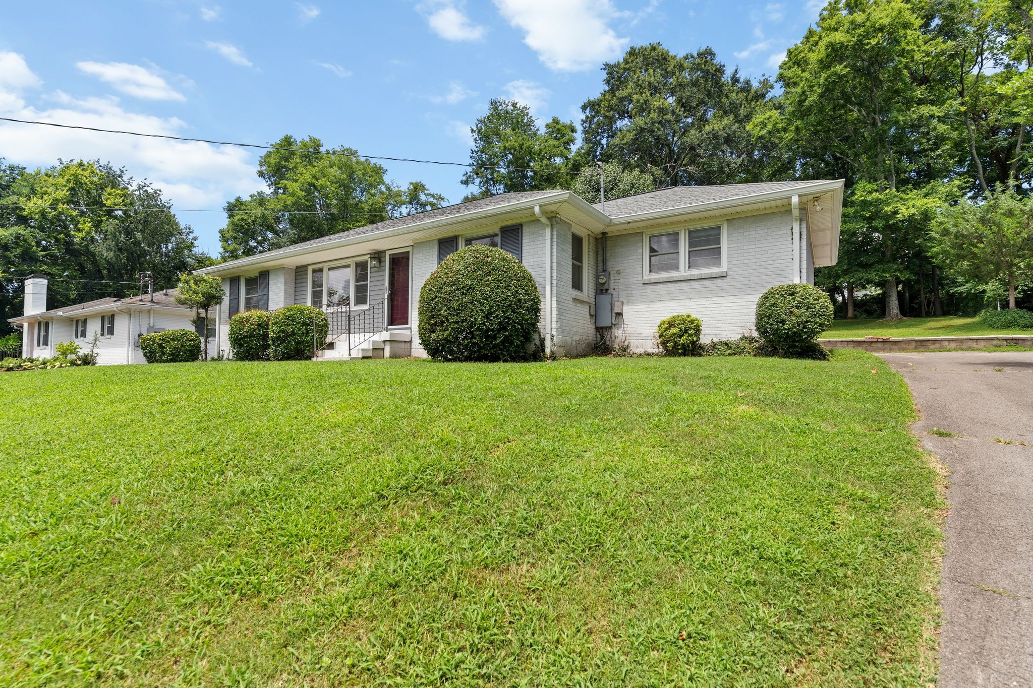 153 Spring Valley Road Nashville, TN 37214 - Photo 3 of 32 Gallery Image 3