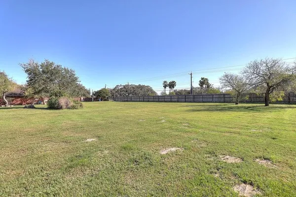 $5,200 | 3417 Newcastle Drive, Corpus Christi, TX 78418