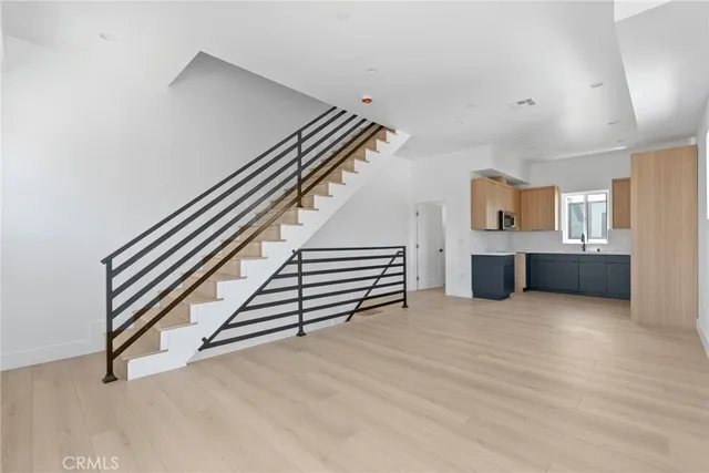 $4,196 | 2637 South Garth Avenue, Unit A, Los Angeles, CA 90034