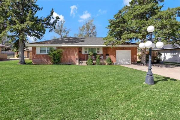 $319,000 | 125 Beverly Drive North, Amarillo, TX 79106