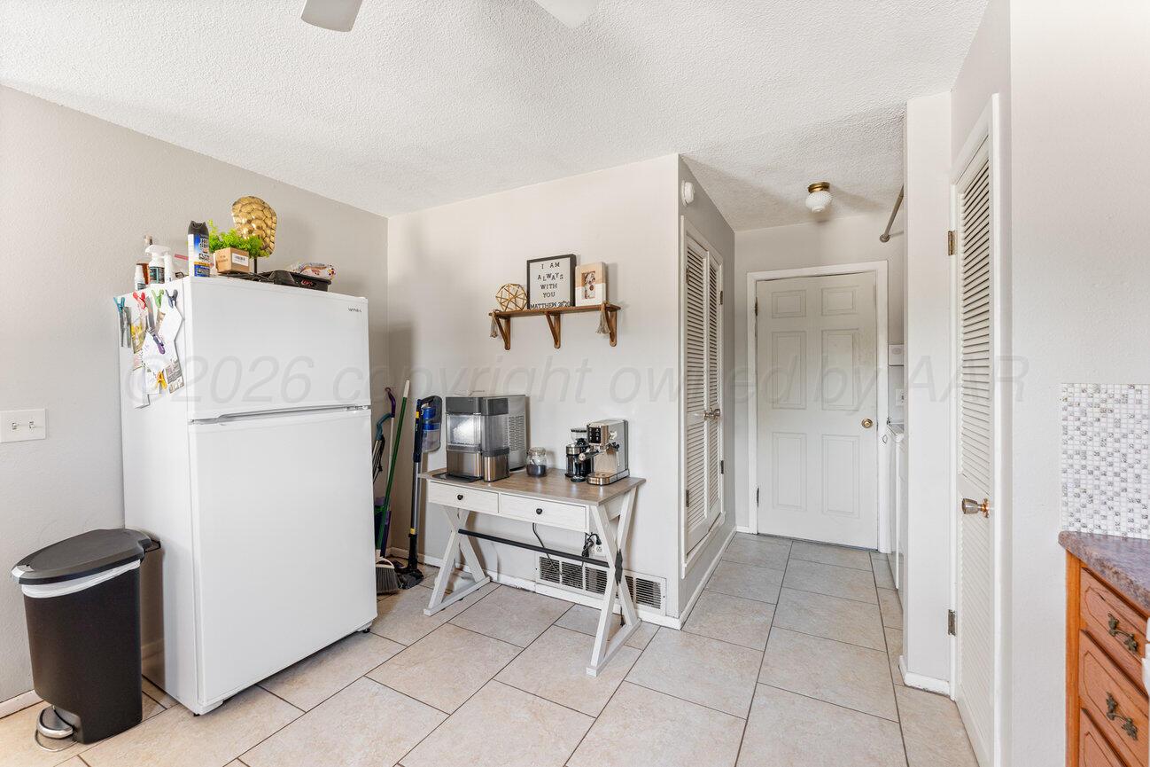 303 Cherry Street Claude, TX 79019 - Photo 12 of 32 Kitchen-2