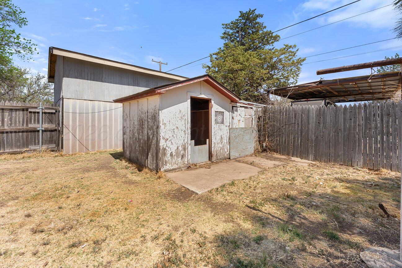 303 Cherry Street Claude, TX 79019 - Photo 30 of 32 Backyard-3