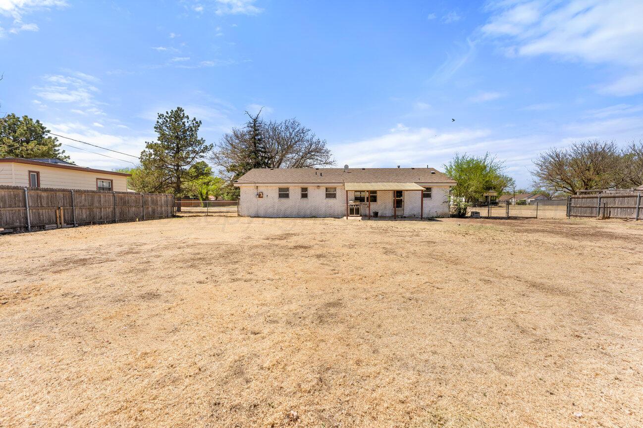 303 Cherry Street Claude, TX 79019 - Photo 31 of 32 Backyard