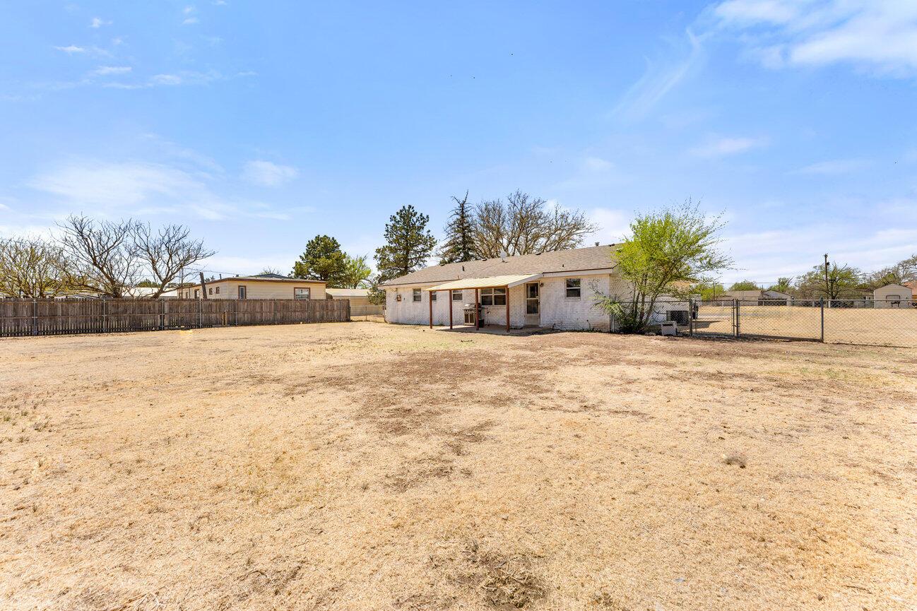 303 Cherry Street Claude, TX 79019 - Photo 32 of 32 Backyard-4