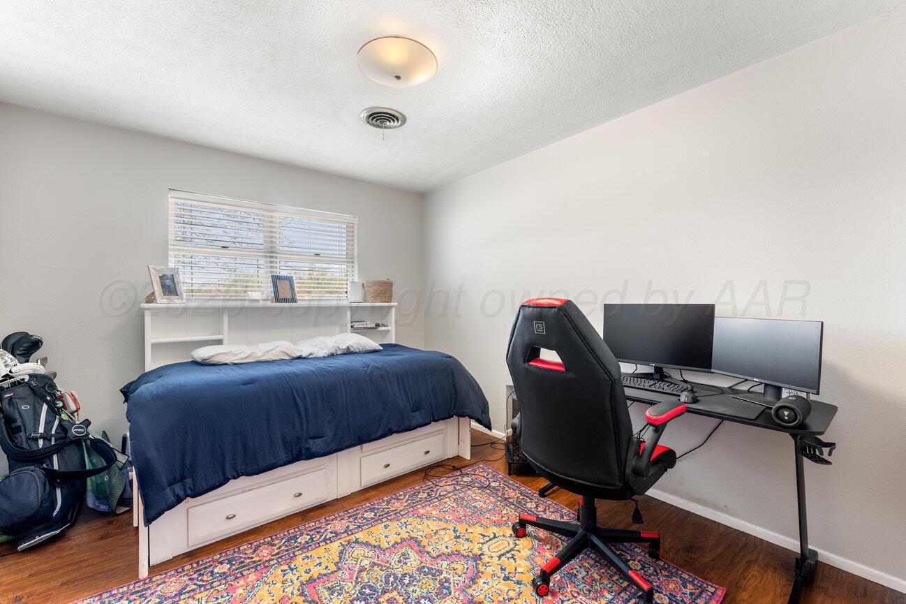 303 Cherry Street Claude, TX 79019 - Photo 6 of 32 Bedroom 2