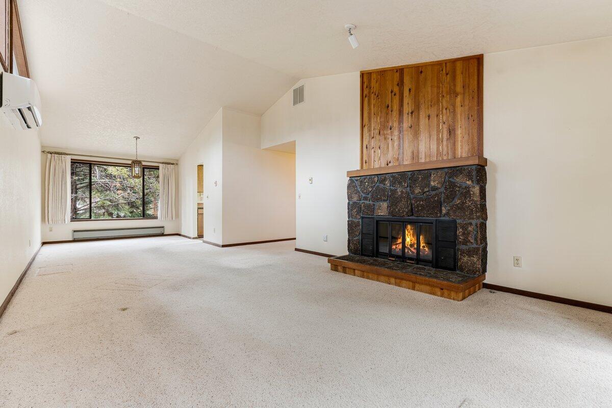4059 Northwest Lower Village Road Bend, OR 97703 - Photo 4 of 25 Living Room in fireplace
