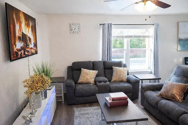 $360,000 | 911 Blue Sky Drive, Arlington, TX 76002