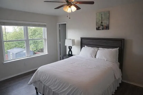 $360,000 | 911 Blue Sky Drive, Arlington, TX 76002