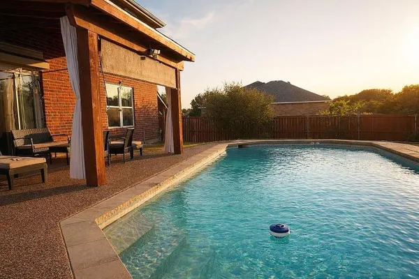 $360,000 | 911 Blue Sky Drive, Arlington, TX 76002