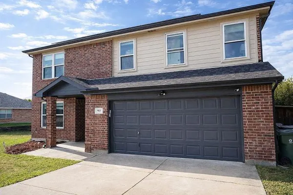 $360,000 | 911 Blue Sky Drive, Arlington, TX 76002