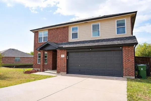 $360,000 | 911 Blue Sky Drive, Arlington, TX 76002