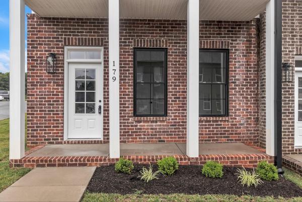 179 Charleston Avenue Pleasant View, TN 37146 - Photo 2 of 38