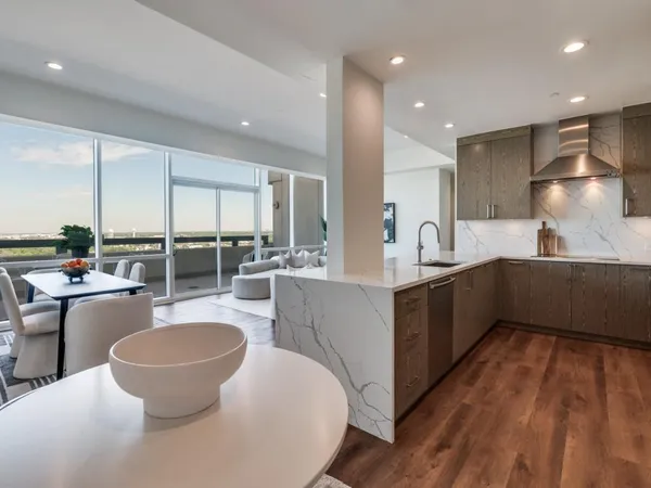 $750,000 | 3111 Welborn Street, Unit 1306, Dallas, TX 75219