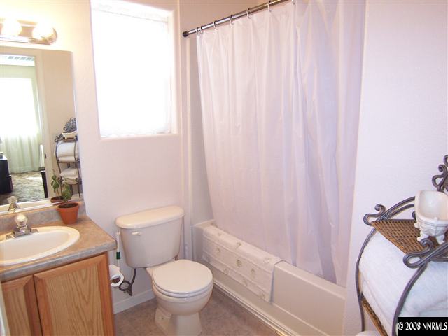 445 Holcomb Avenue Reno, NV 89502 - Photo 8 of 13 Photo 8