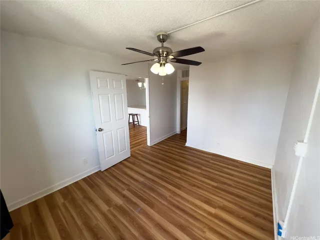 $1,900 | 98-1038 Moanalua Road, Unit 2102, Aiea, HI 96701