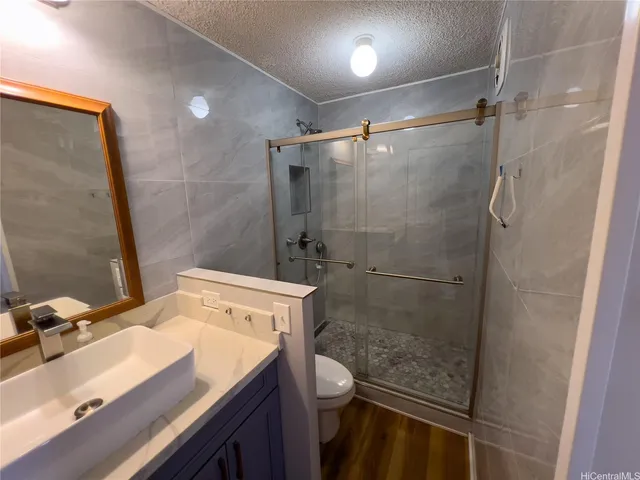 $1,900 | 98-1038 Moanalua Road, Unit 2102, Aiea, HI 96701