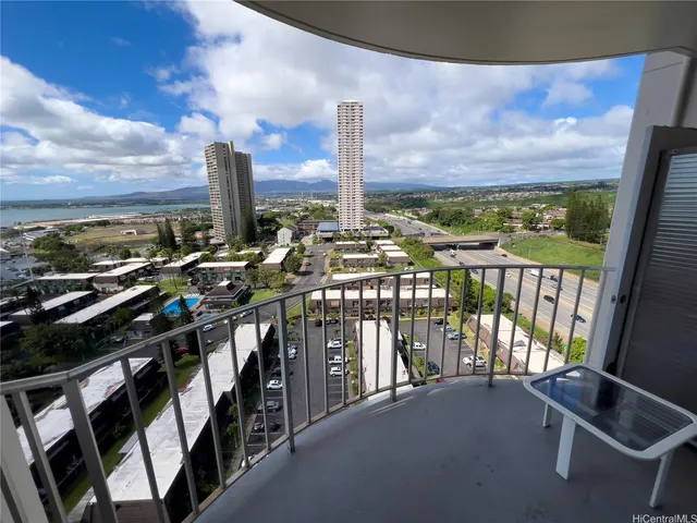 $1,900 | 98-1038 Moanalua Road, Unit 2102, Aiea, HI 96701