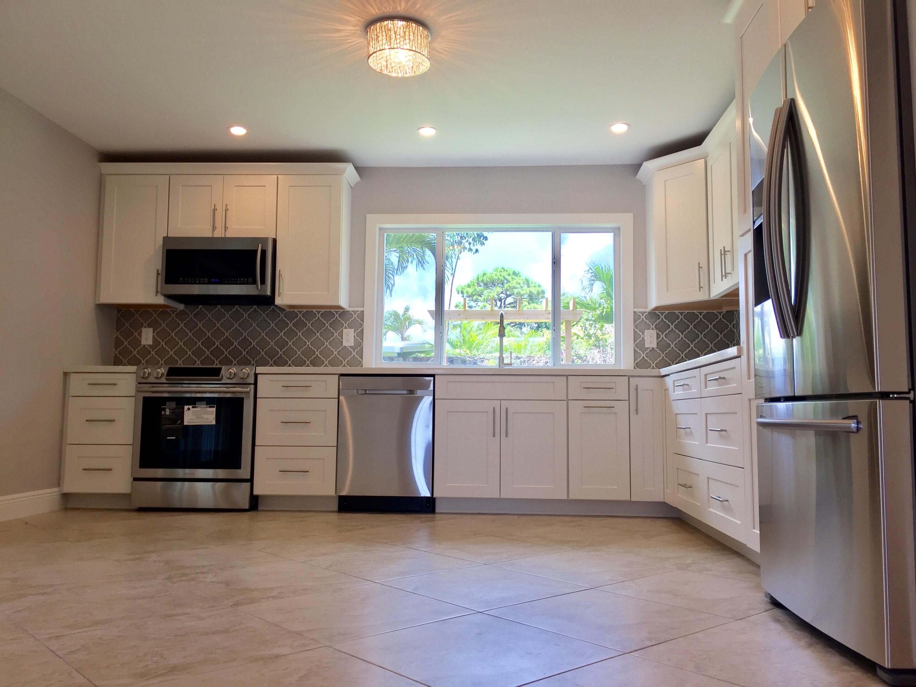 301 Southwest 7th Avenue Boca Raton, FL 33486 - Photo 20 of 46 Kitchen lighting