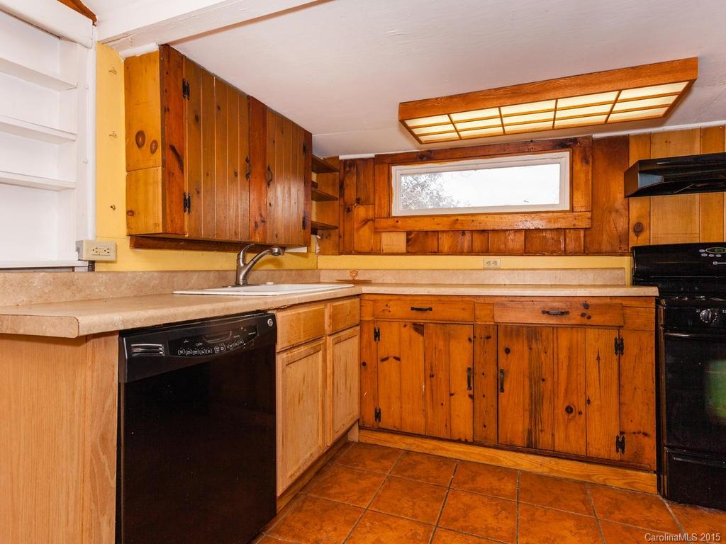 572 Pattys Chapel Road Fletcher, NC 28732 - Photo 6 of 24 Gallery Image 6
