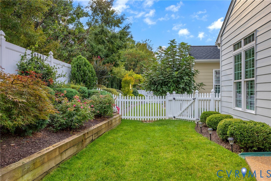 10011 Berry Pond Lane Mechanicsville, VA 23116 - Photo 39 of 47 a garden view