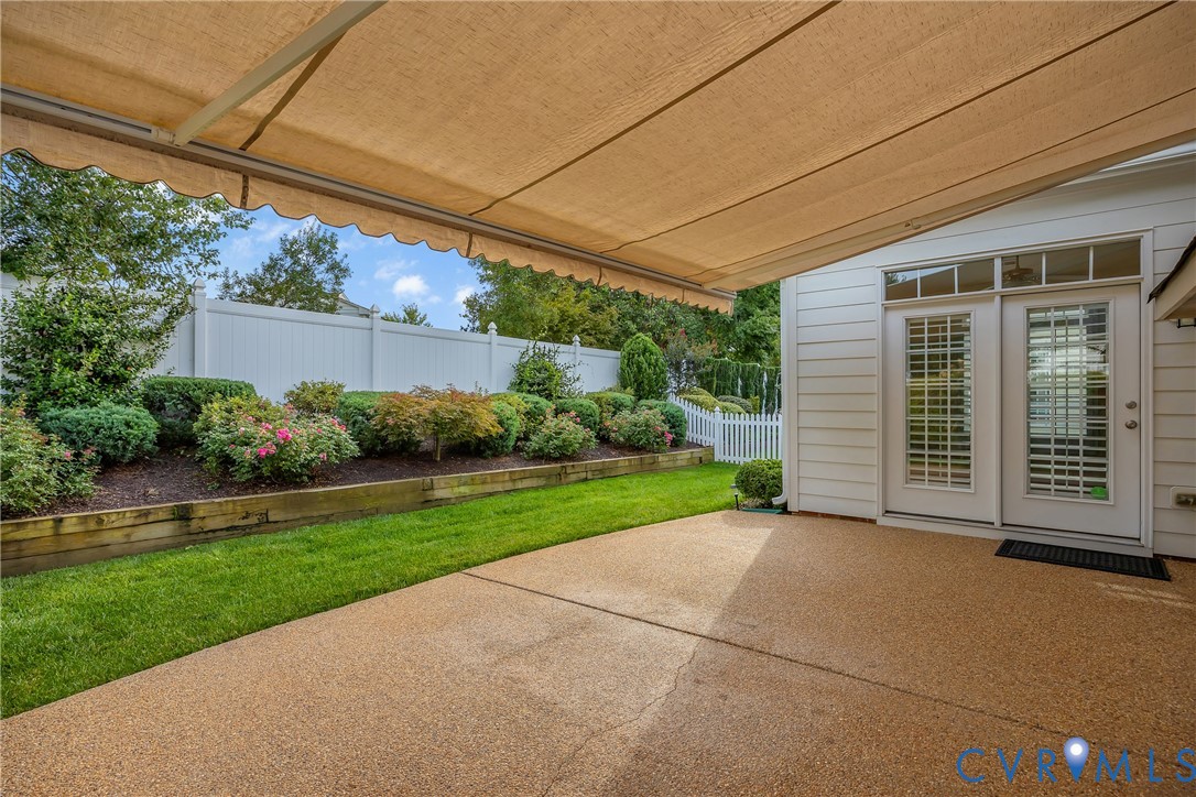 10011 Berry Pond Lane Mechanicsville, VA 23116 - Photo 41 of 47 a view of a house with backyard and garden