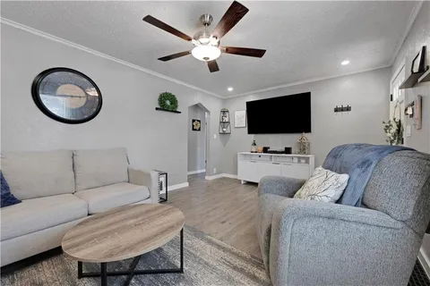 $270,000 | 5712 West 55th Street, Mission, KS 66202