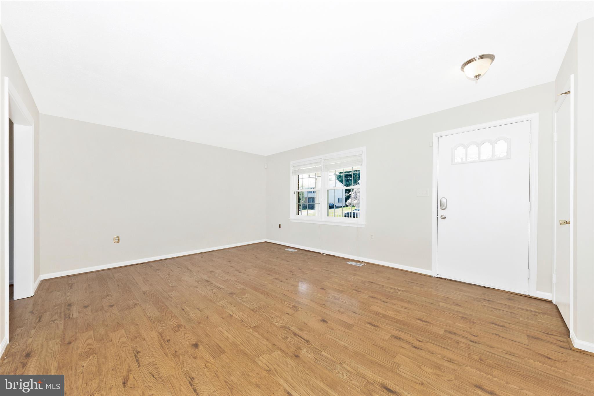 8211 Winter Snow Court Frederick, MD 21702 - Photo 4 of 55 Living Room
