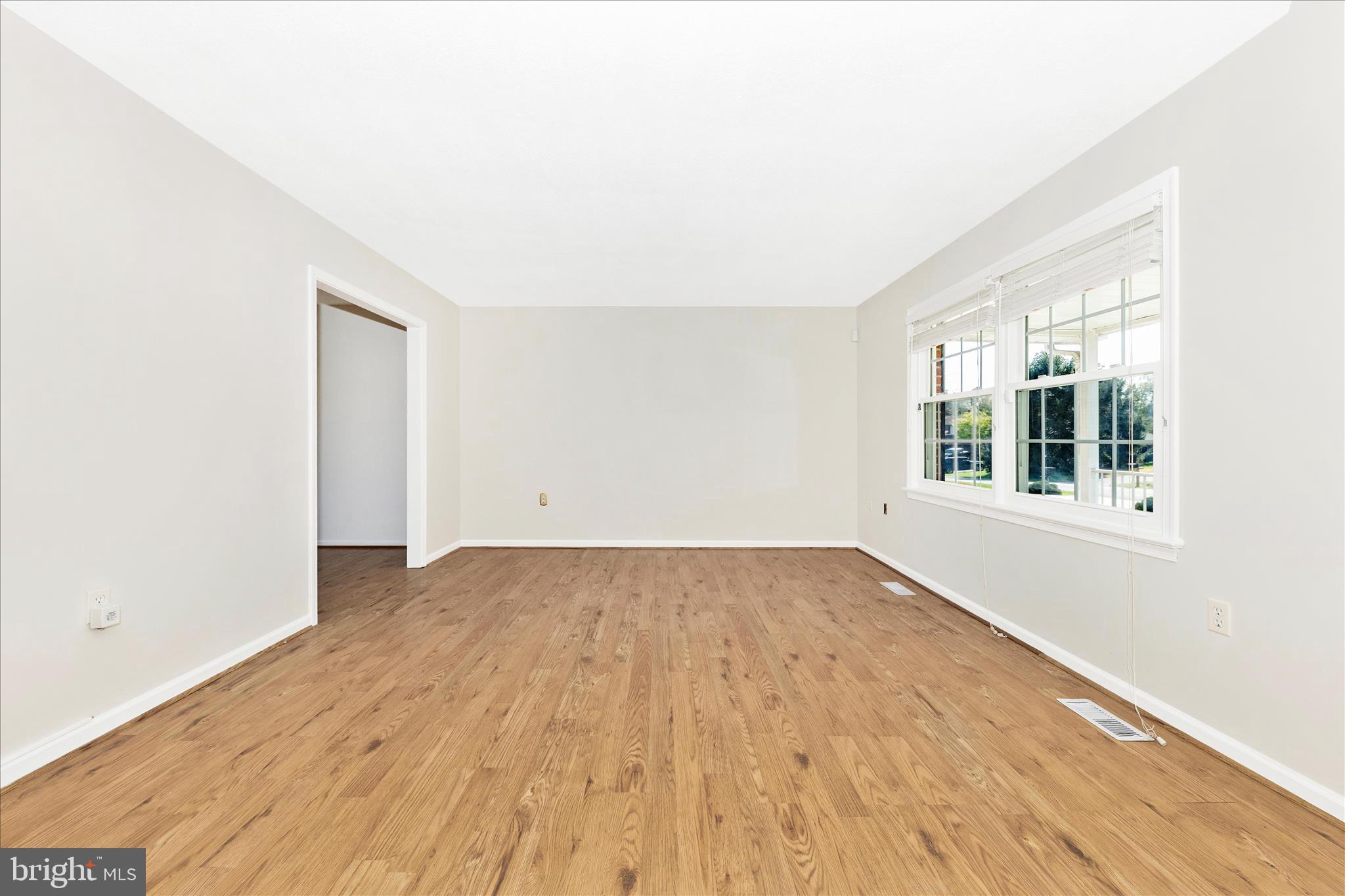 8211 Winter Snow Court Frederick, MD 21702 - Photo 5 of 55 Living Room
