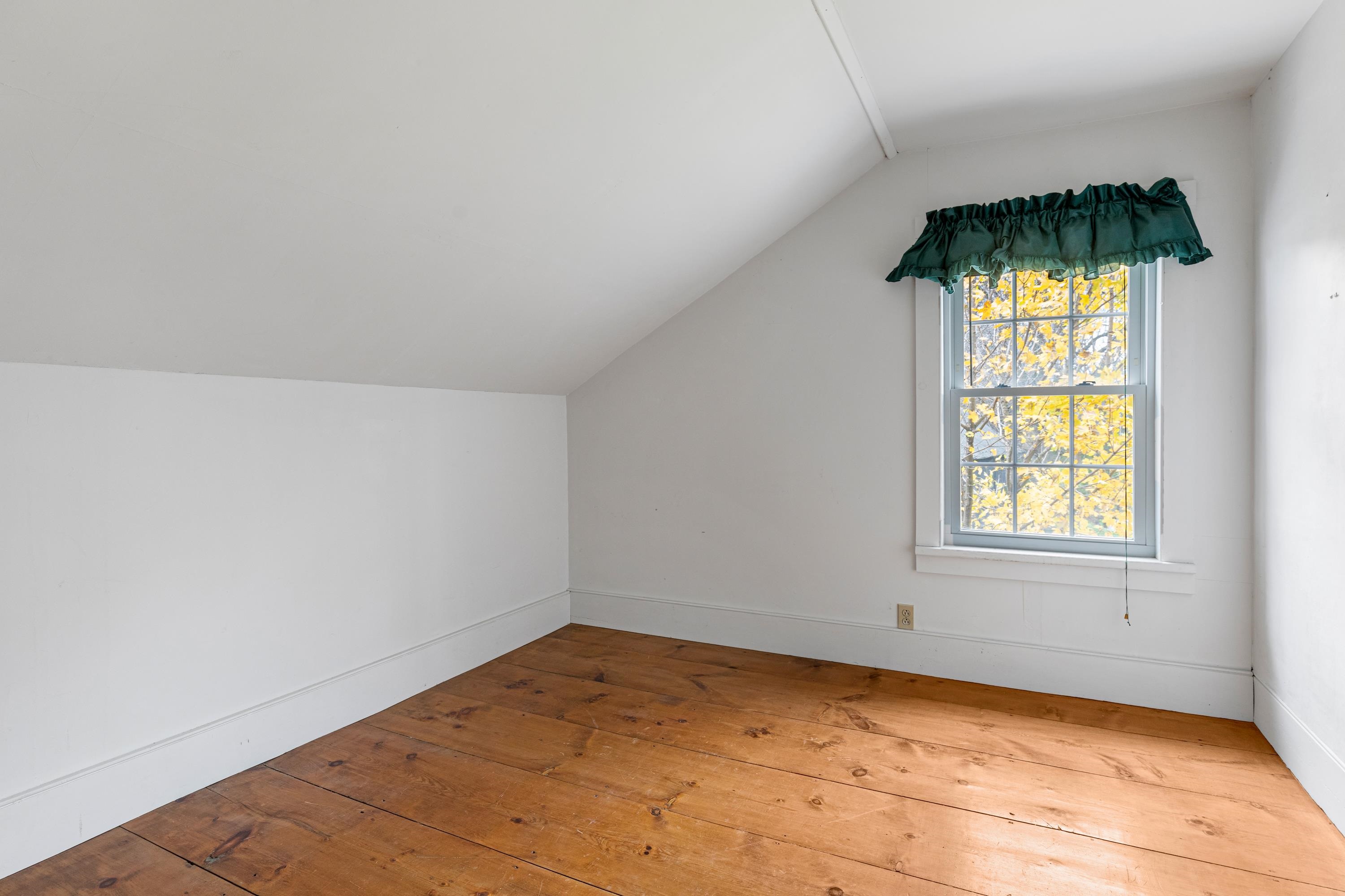 2948 Button Bay Road Vergennes, VT 05491 - Photo 28 of 40