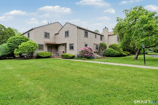 $399,000 | 41 Happy Hollow Circle, Unit B, Stratford, CT 06614