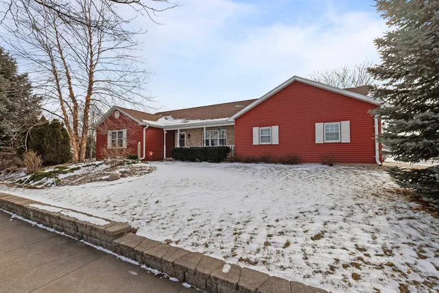 $425,000 | 149 West Elm Drive, Little Chute, WI 54140