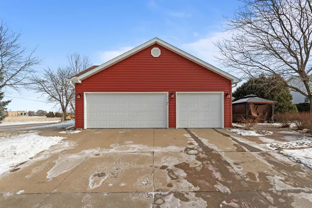 $425,000 | 149 West Elm Drive, Little Chute, WI 54140