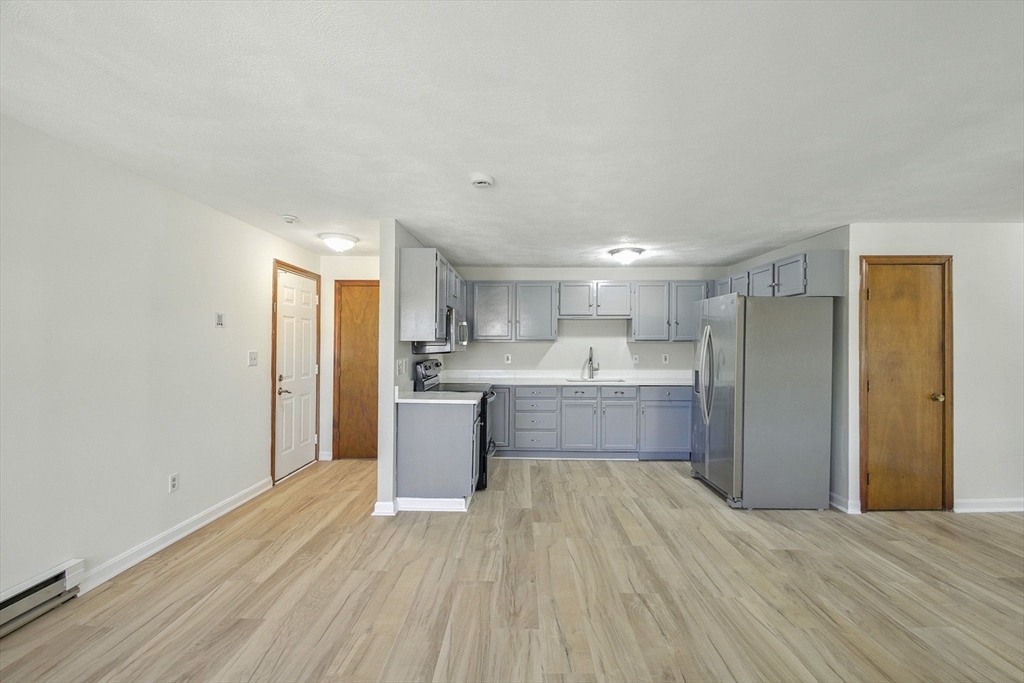 33 A Jackson Street, Unit 303 Lynn, MA 01902 - Photo 10 of 14