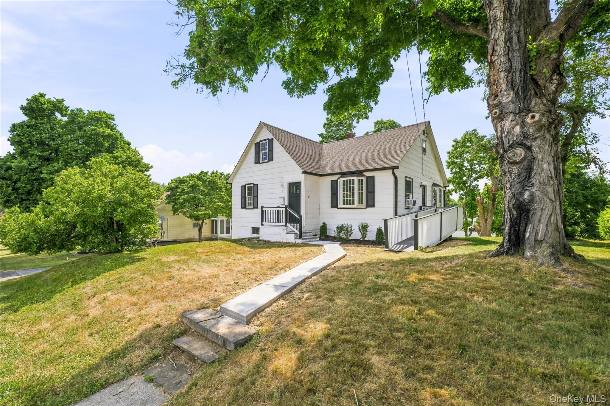 3 Pond Road Walden, NY 12586 - Photo 2 of 38