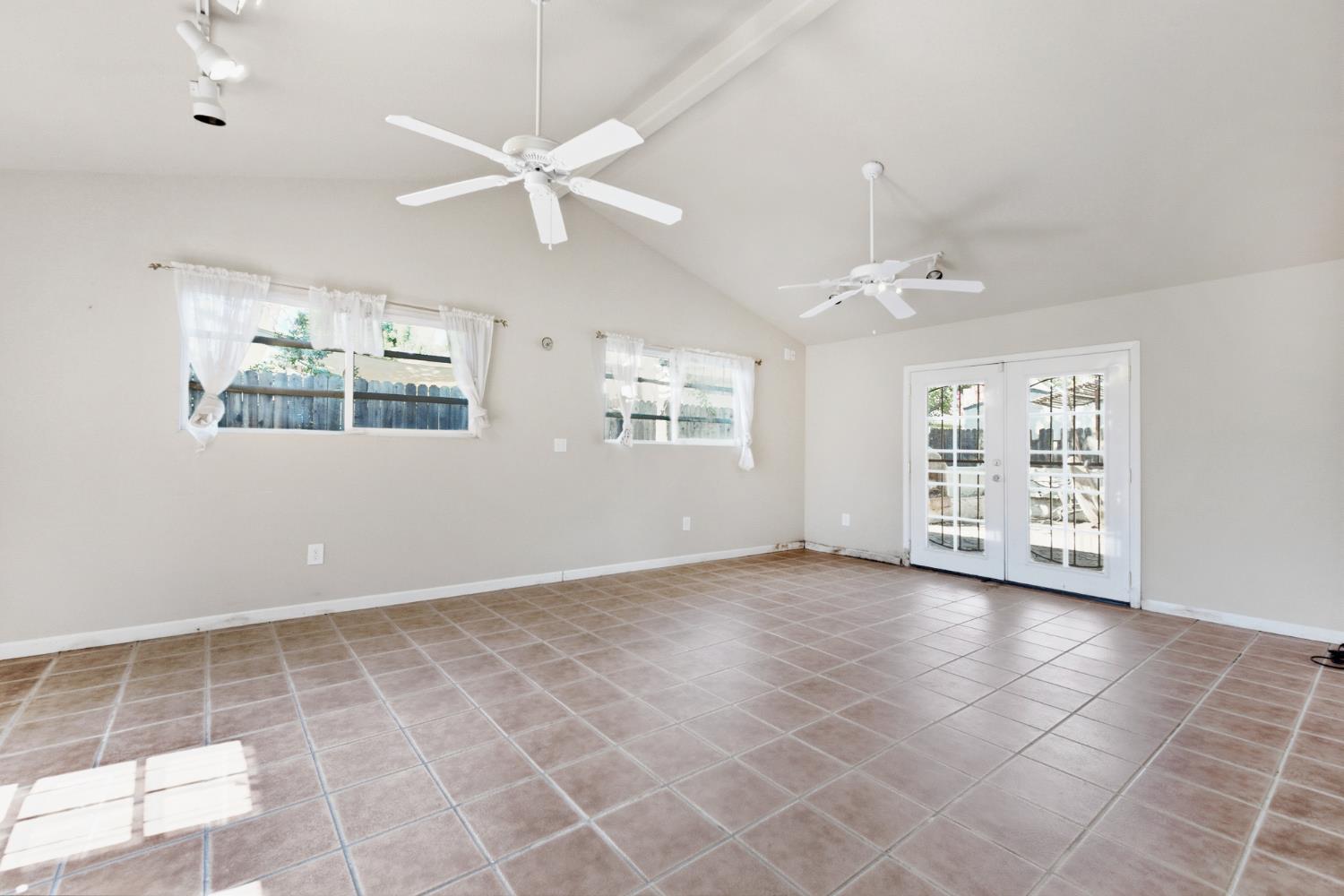 432 Gibson Road Woodland, CA 95695 - Photo 8 of 17
