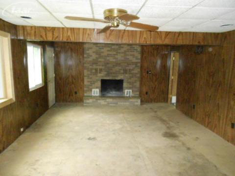4124 O'Connor Road Flint, MI 48504 - Photo 3 of 19 20111459-2.JPG