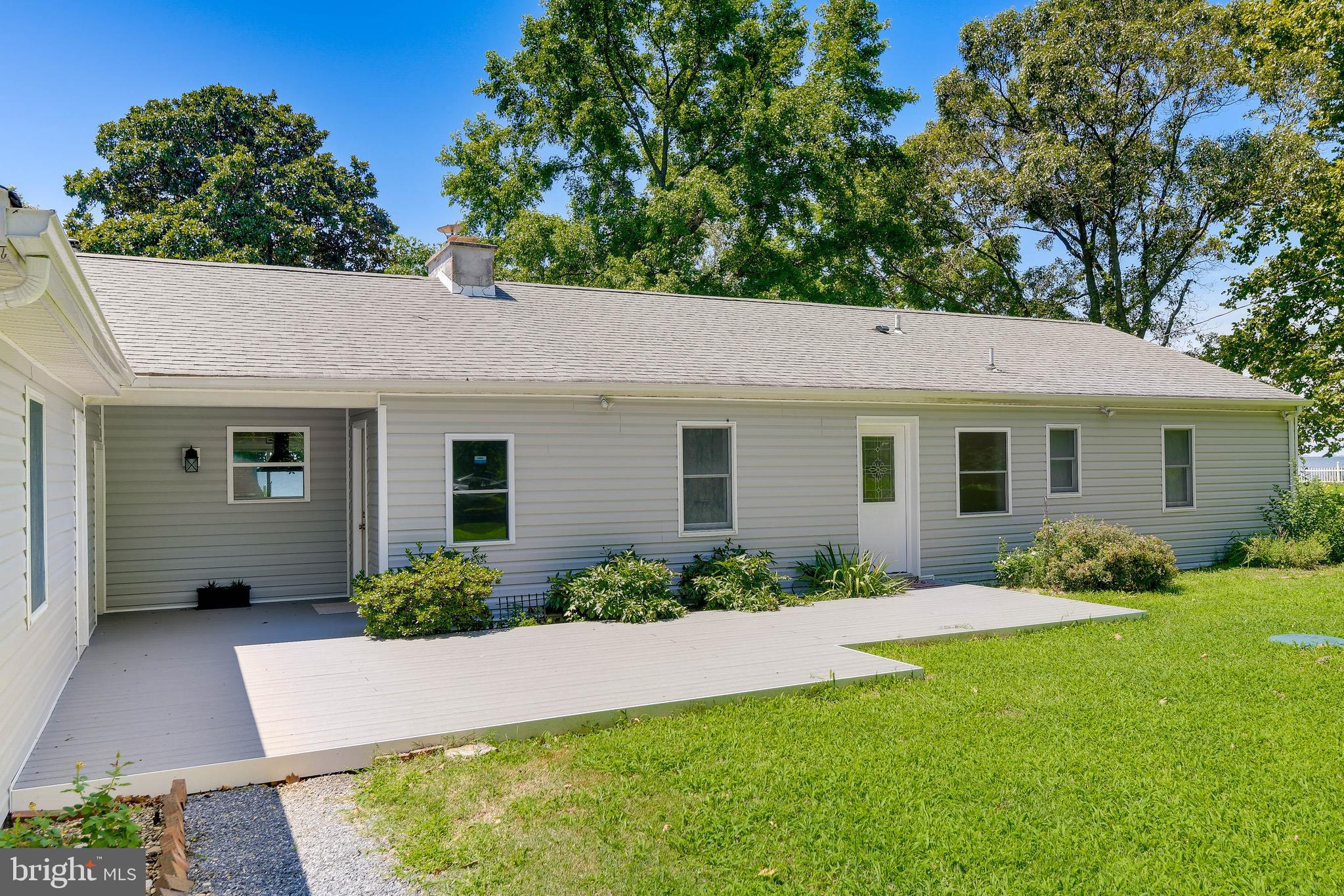 49566 Cornfield Harbor Road Scotland, MD 20687 - Photo 3 of 38