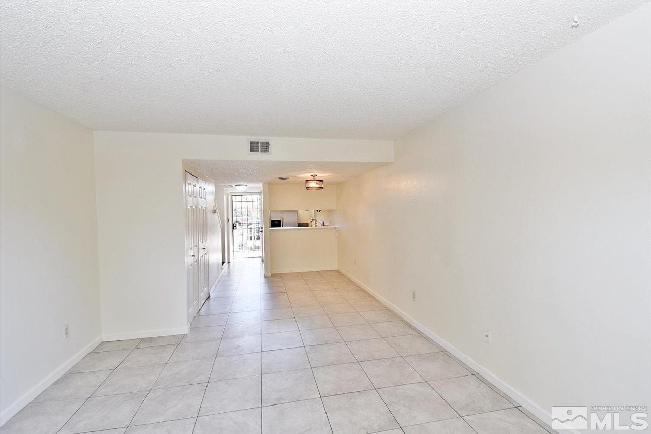 863 Nutmeg Place, Unit 17 Reno, NV 89502 - Photo 8 of 38 Photo 8