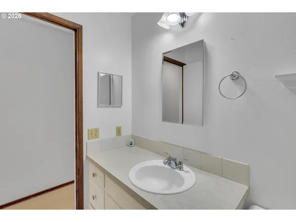 $525,000 | 6980 Southwest 130th Avenue, Beaverton, OR 97008