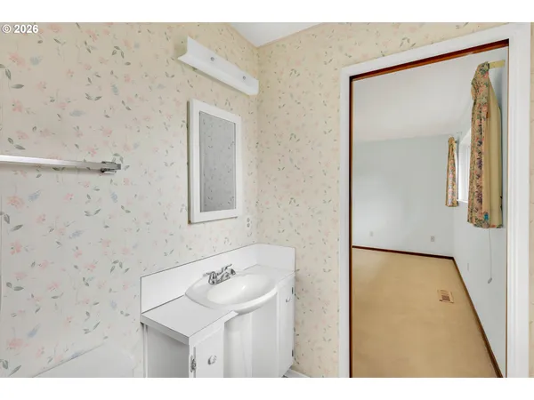 $525,000 | 6980 Southwest 130th Avenue, Beaverton, OR 97008