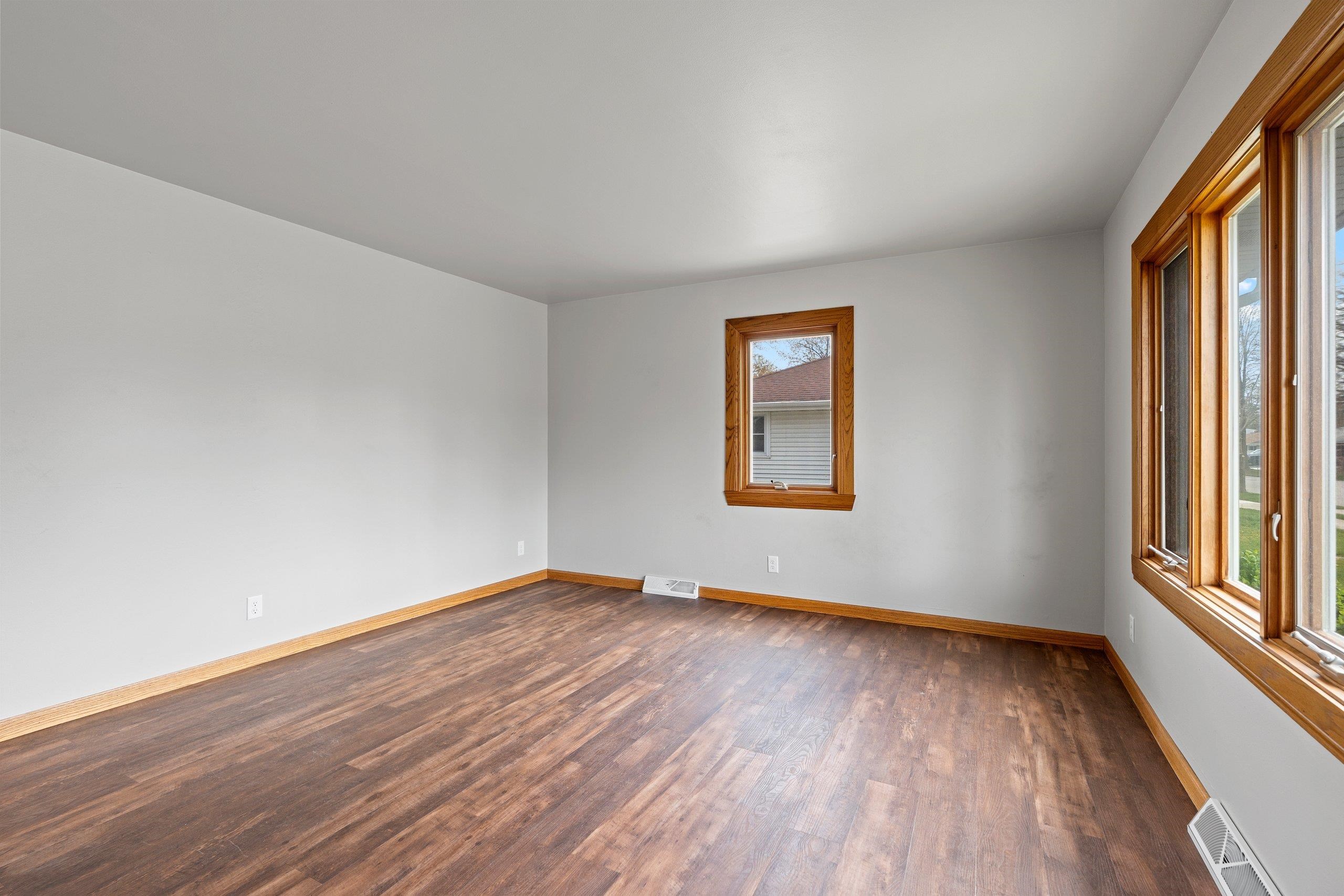 536 East Wilson Avenue Appleton, WI 54915 - Photo 11 of 49