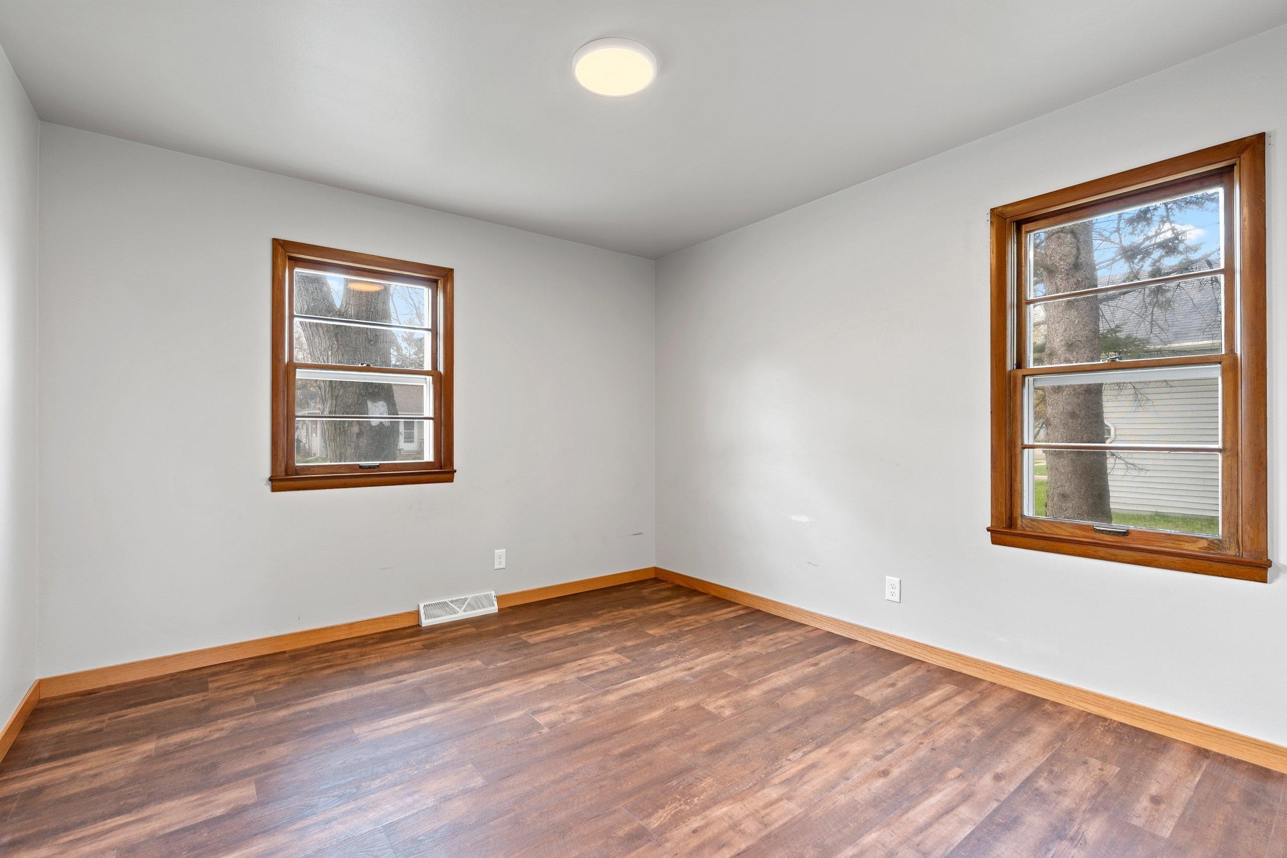 536 East Wilson Avenue Appleton, WI 54915 - Photo 17 of 49