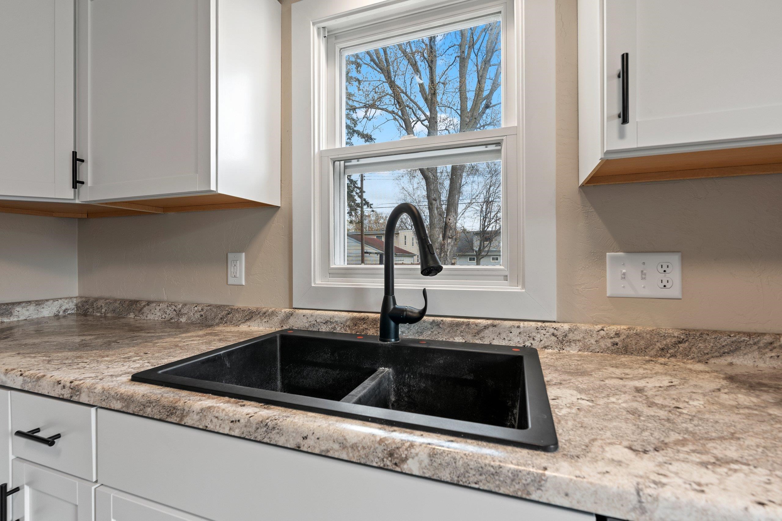 536 East Wilson Avenue Appleton, WI 54915 - Photo 8 of 49