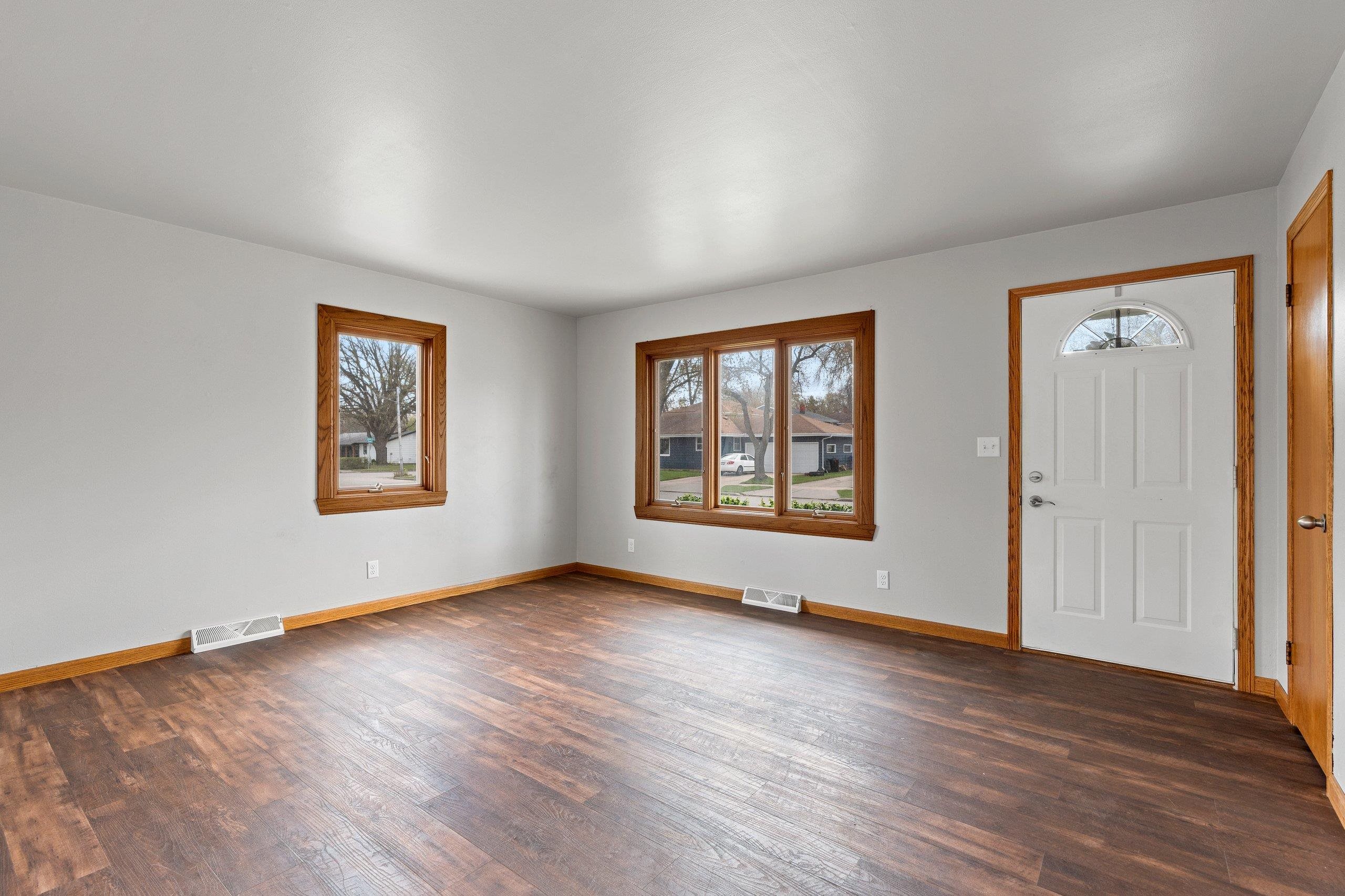 536 East Wilson Avenue Appleton, WI 54915 - Photo 9 of 49