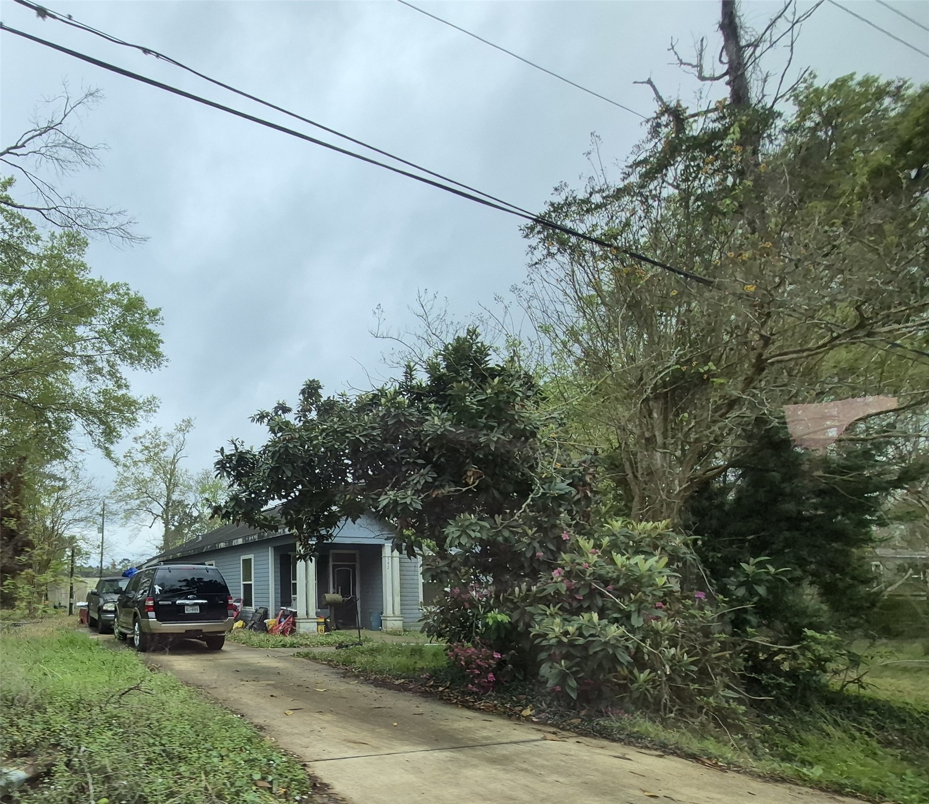 542 Horn Road Lumberton, TX 77657 - Photo 2 of 3 a house view with a outdoor space