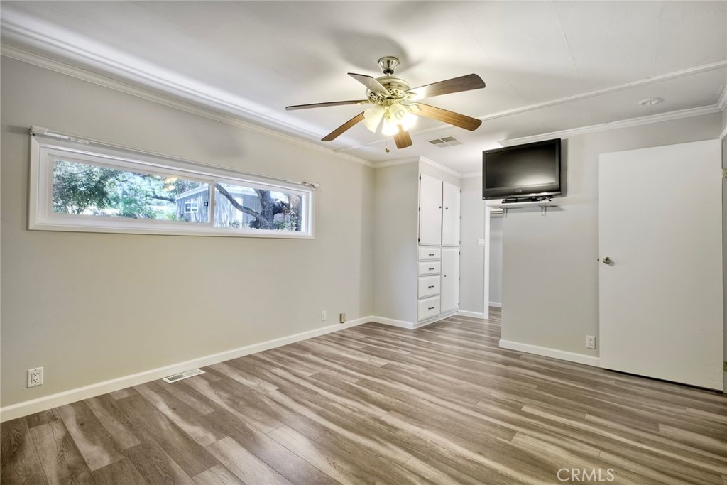 4747 Oak Crest Road, Unit 28 Fallbrook, CA 92028 - Photo 27 of 29 a view of a livingroom with a flat screen tv