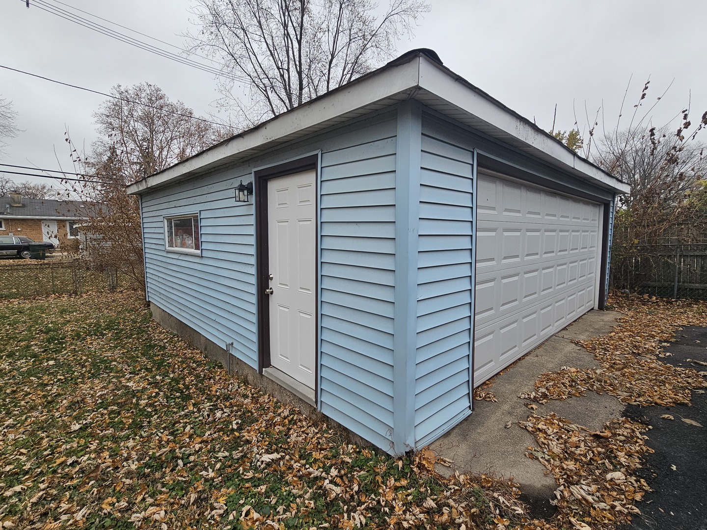 3114 West 163rd Street Markham, IL 60428 - Photo 15 of 16 a backyard of a house