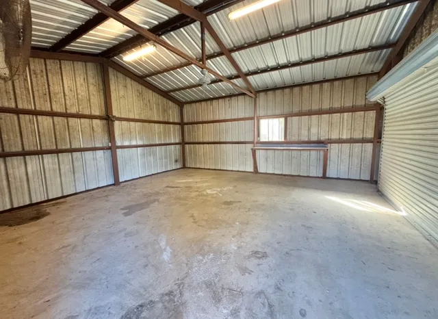 $1,960 | 233 Farm To Market 696, Elgin, TX 78621