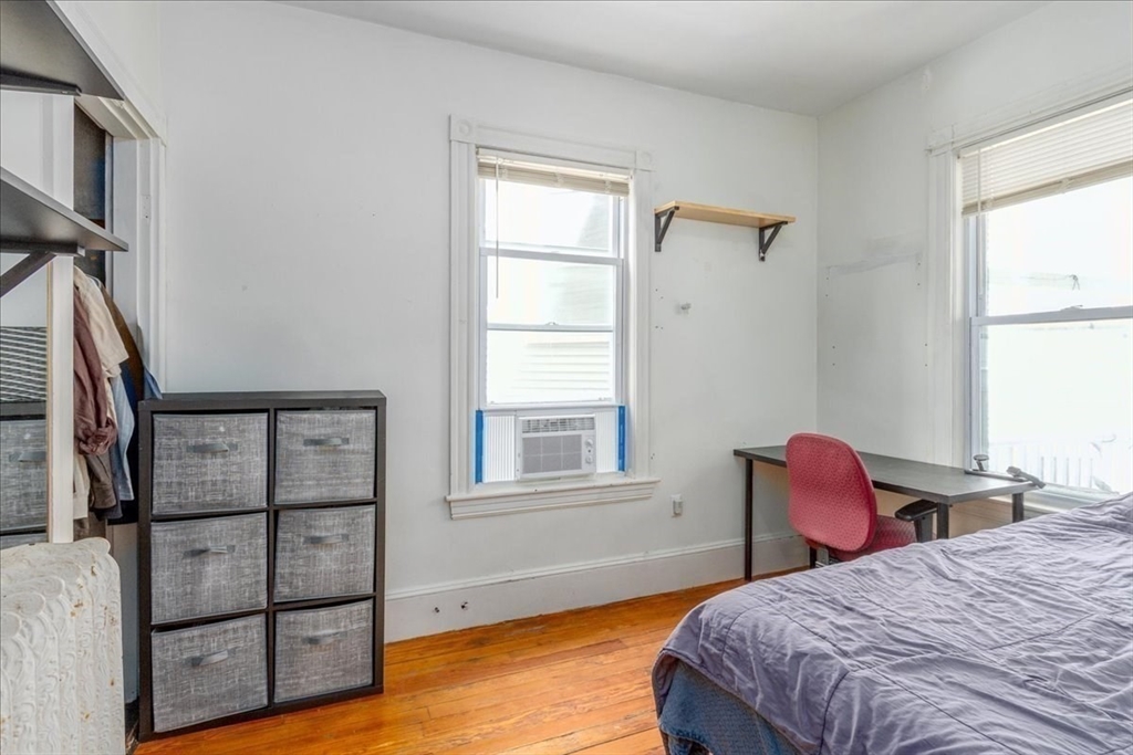 142 Calumet Street Boston, MA 02120 - Photo 21 of 42