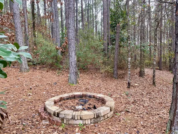$2,400 | 174 Winding Lk Drive, Hamilton, GA 31811